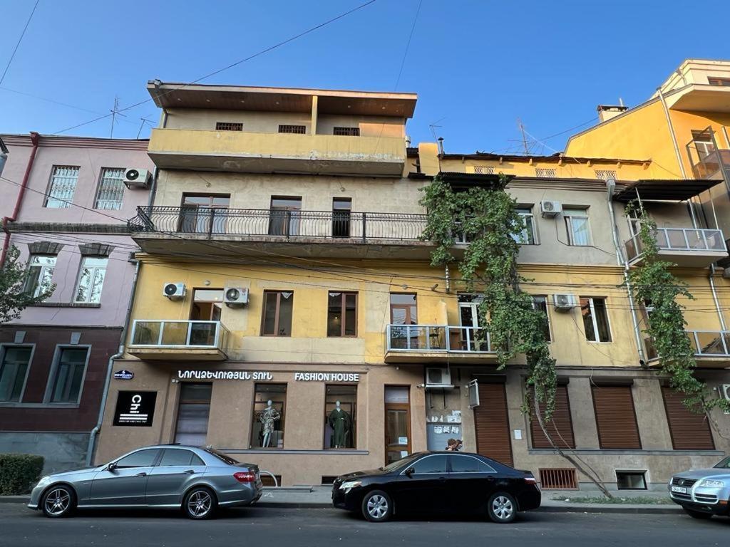Tumanyan Street 3 Bedroom Deluxe Apartment With Large Balcony Tm662 يريفان المظهر الخارجي الصورة