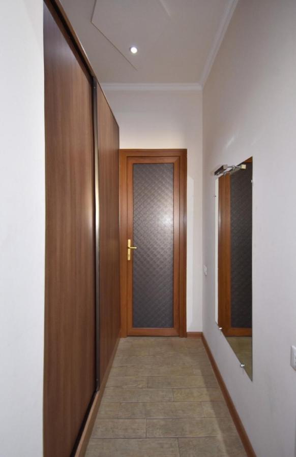 Tumanyan Street 3 Bedroom Deluxe Apartment With Large Balcony Tm662 يريفان المظهر الخارجي الصورة